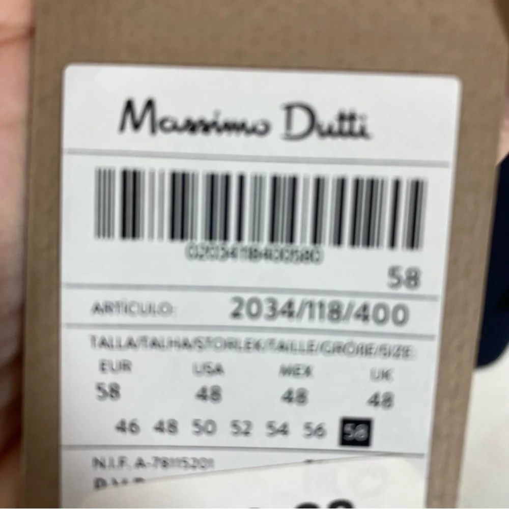 Massimo Dutti Men's Navy Blazer Size 48